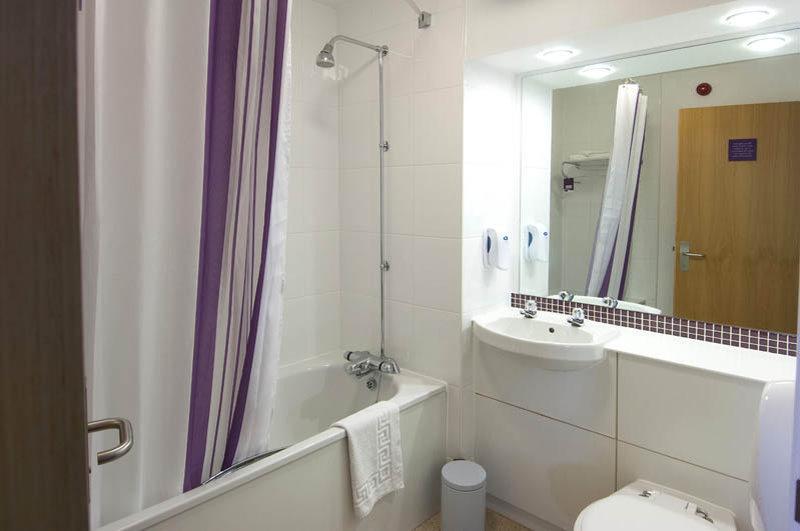 Premier Inn Leeds / Bradford Airport Exterior photo
